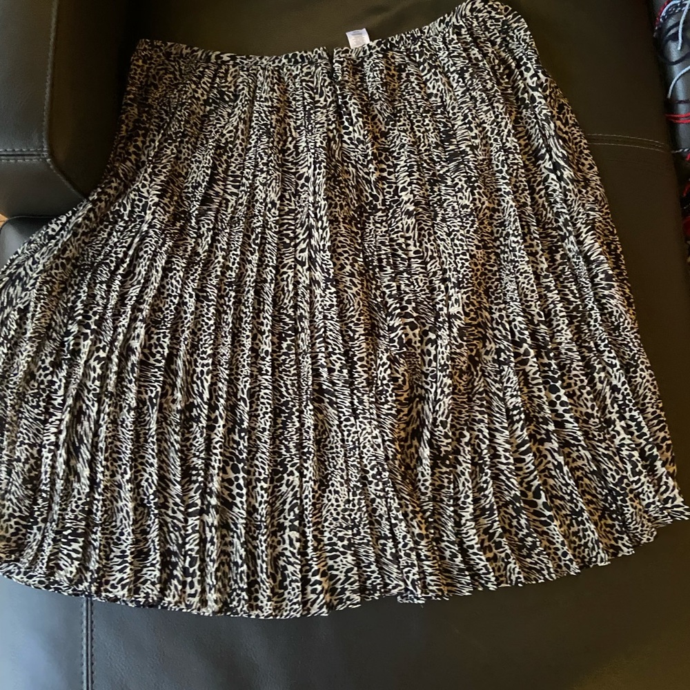 Jones New York Animal Print Pleated Midi Skirt